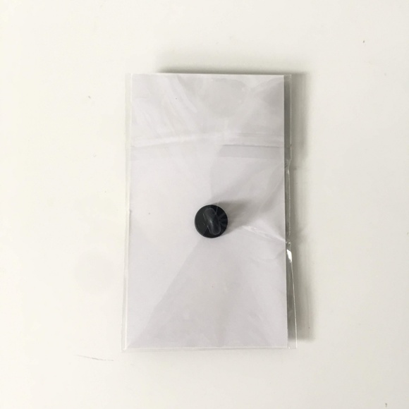 Laser Kitten Pin - Picture 2 of 2